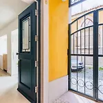 Lapa Getaway Studio With Swimming Pool